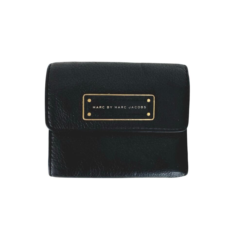 Marc Jacobs Black Soft Pebble Leather Trifold Wallet Gold-Toned Logo
